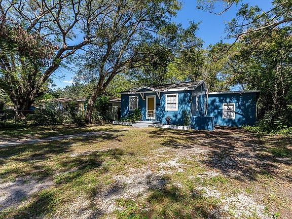 3rd image of 4651 Iris St N
