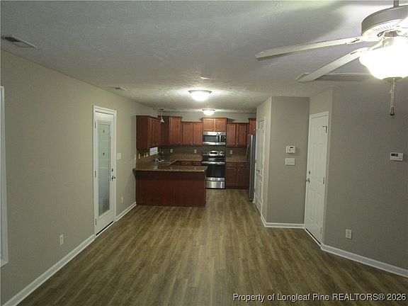 5th image of 1442 Vandenberg Dr