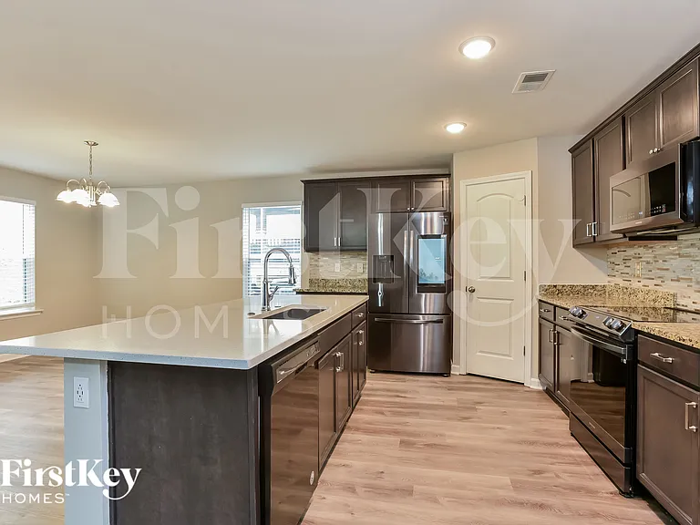304 Sportsman Dr — Photo 8