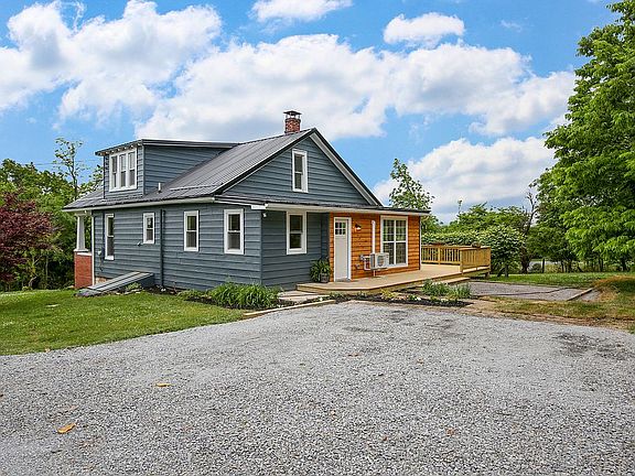2nd image of 205 Mineral St