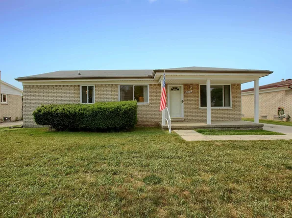 15270 Cambridge Dr, Fraser, MI 48026