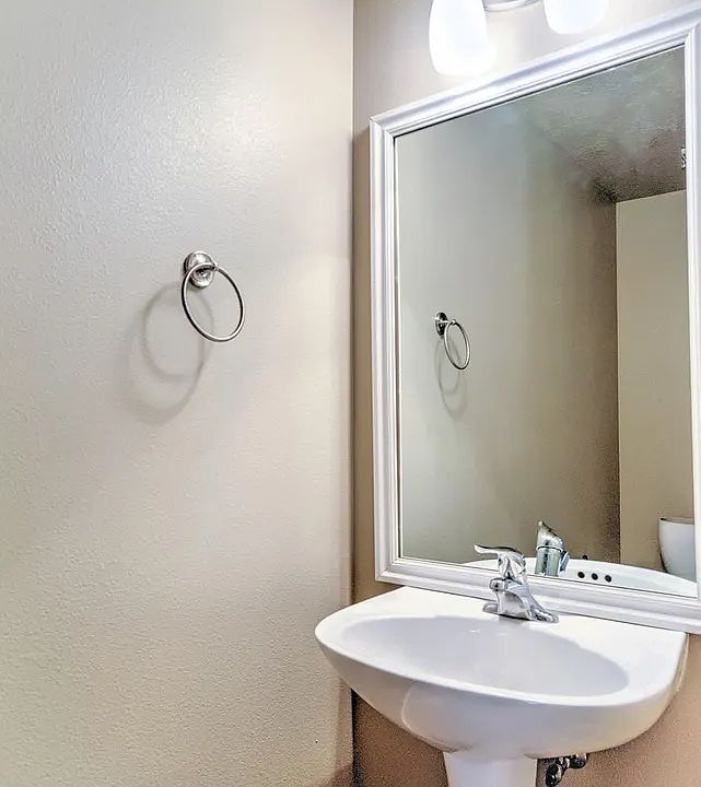 1st image of 3942 Bella Vista Dr