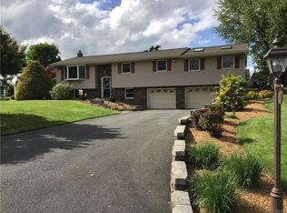 627 Hobson St, Tatamy, PA 18085
