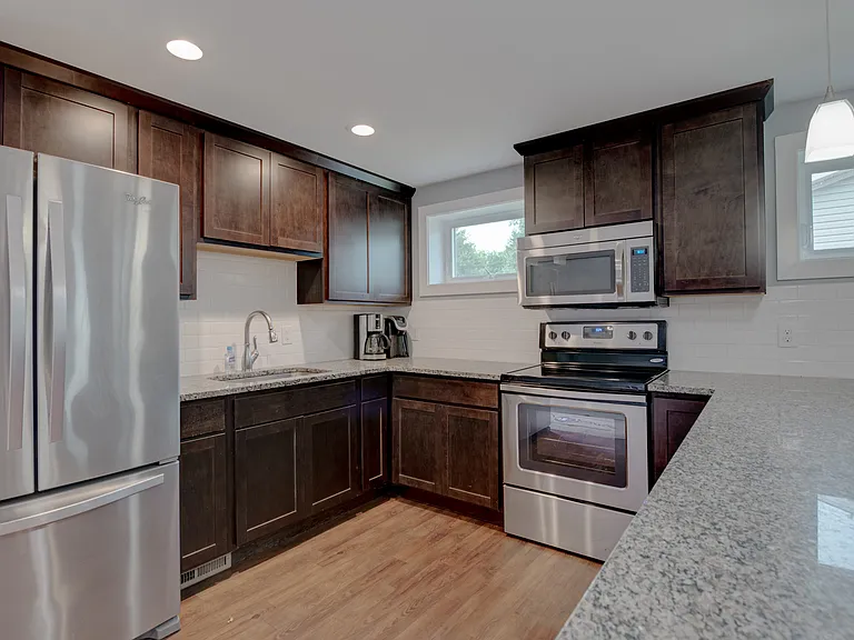 444 Bellewood St SE — Photo 12