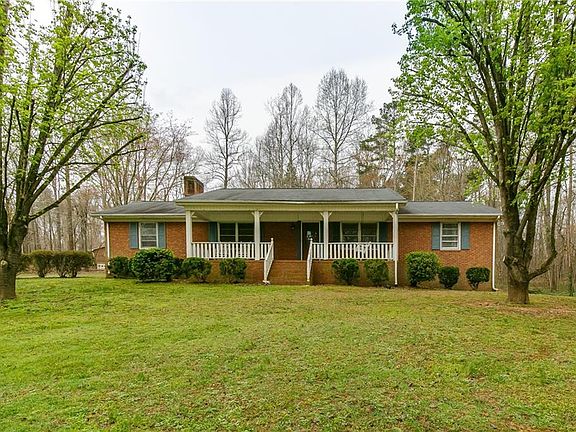 2nd image of 3007 Glenwood Dr