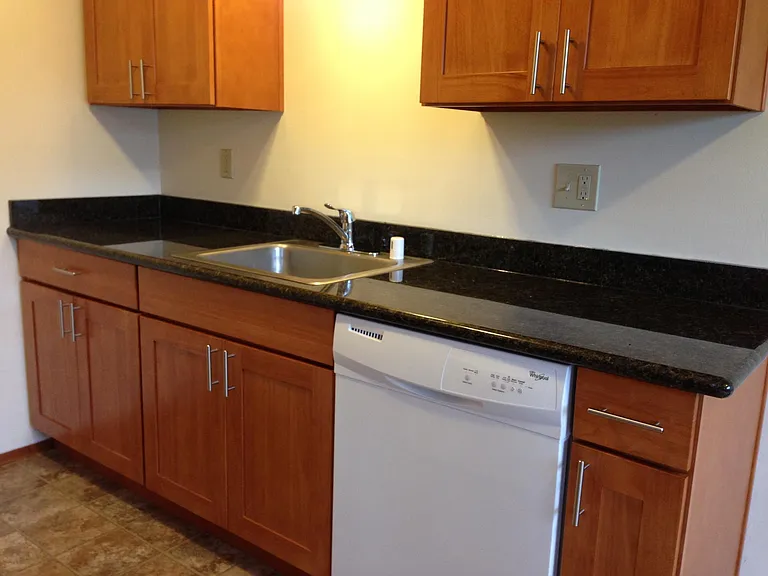 3516 NE 75th St #6 — Photo 1