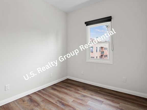 5th image of 1045 W 42nd Pl APT 1