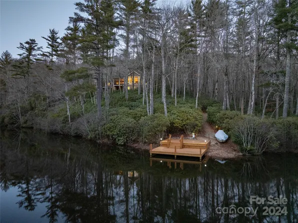 209 Cardinal Dr E, Brevard, NC 28712