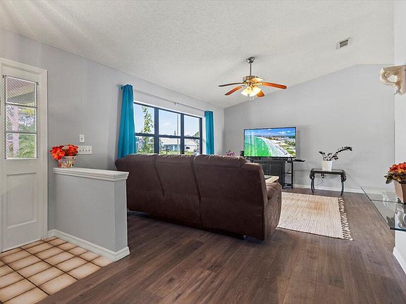 2nd image of 582 SE Faith Terrace
