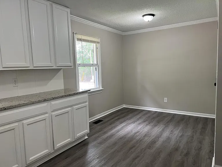 518 Ohara St — Photo 11