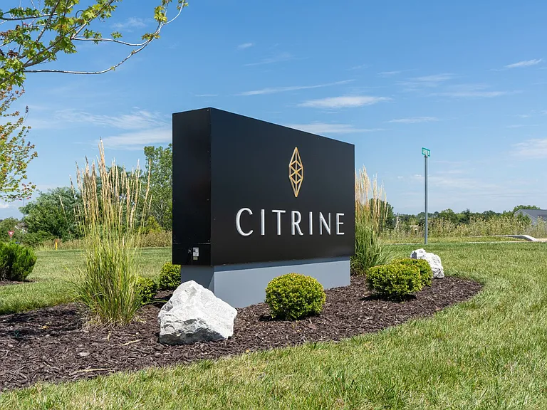 Citrine Apartments — Photo 1