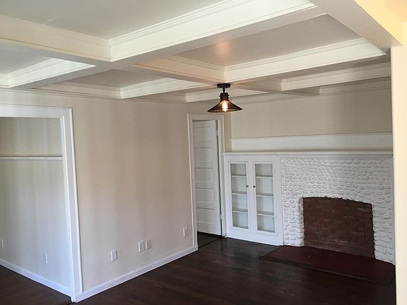 4th image of 4032 Boundary St