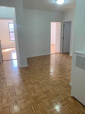 Rented by M.Grossman R.E. Management | media 16