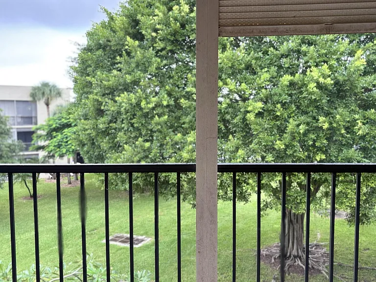 5130 Las Verdes Cir — Photo 30