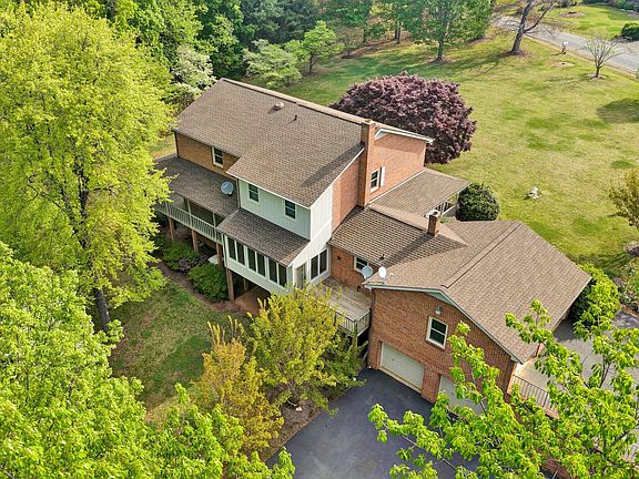 2nd image of 2479 Old Quarry Rd