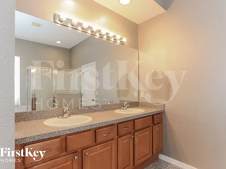 2620 Wood Pointe Dr — Photo 9