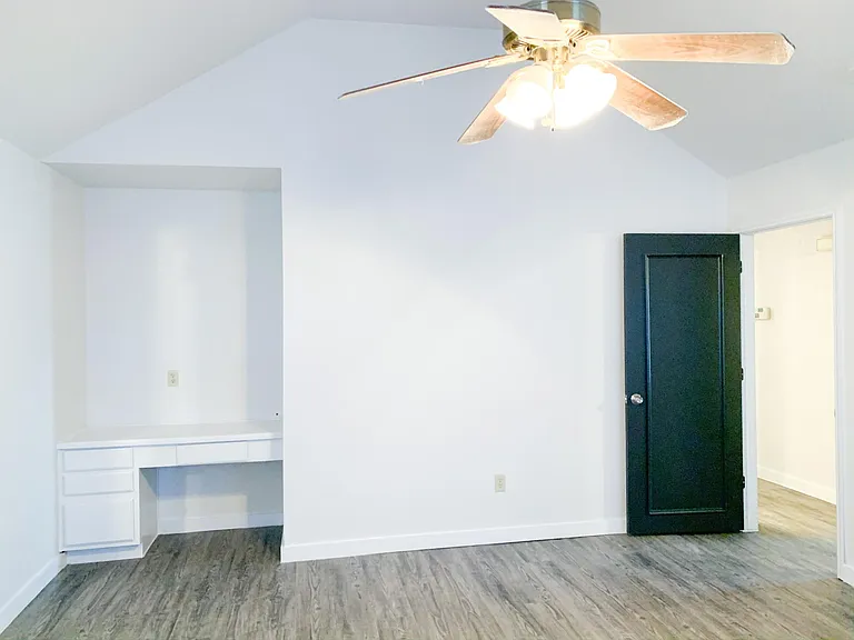 6836 Megan Ln — Photo 11