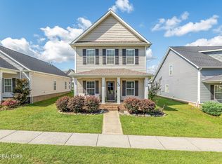 129 Hackberry St, Oak Ridge, TN 37830