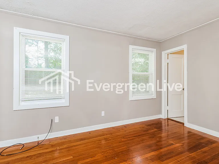 4540 Meadowridge Dr — Photo 7
