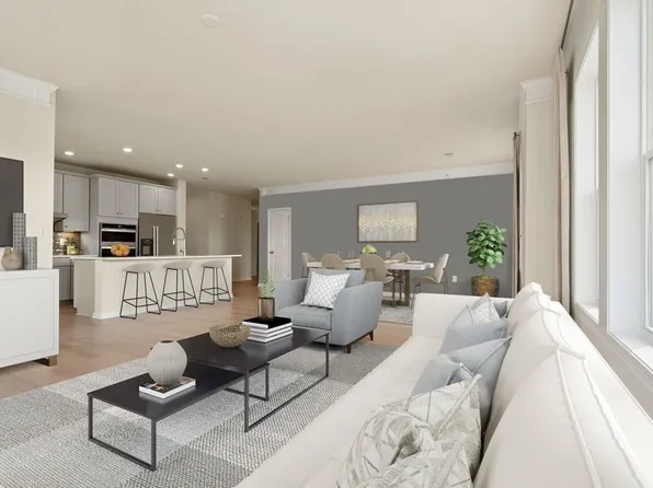 4 Stratton Dr Unit 205, Woburn, MA 01801