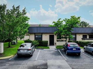 124 NW 93rd Ave #101, Pembroke Pines, FL 33024