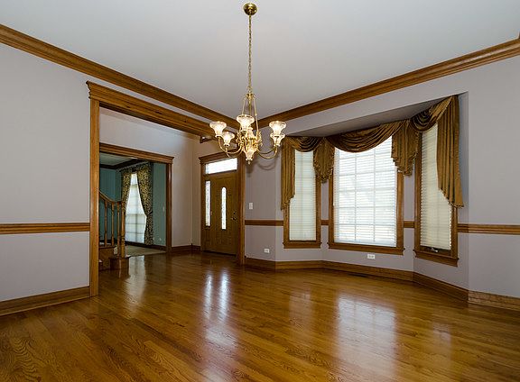 3rd image of 2702 King James Ave