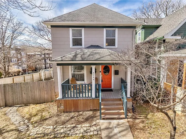 4244 Holmes St — Photo 1