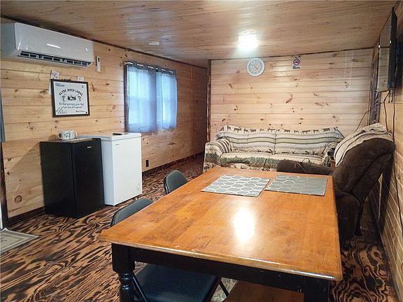 5th image of 1521 River Rd