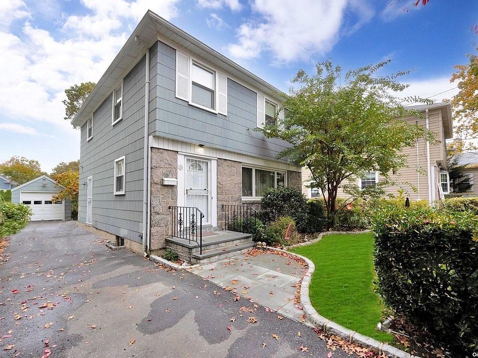 1st image of 146 Carnation Avenue