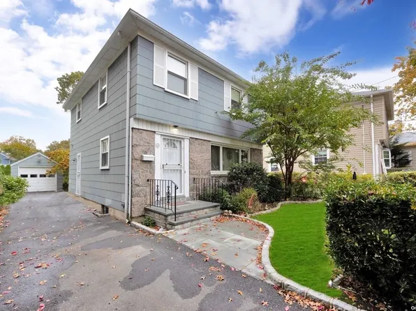 146 Carnation Avenue, Floral Park, NY 11001