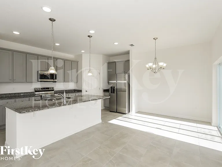 531 Crown Rose Dr — Photo 9