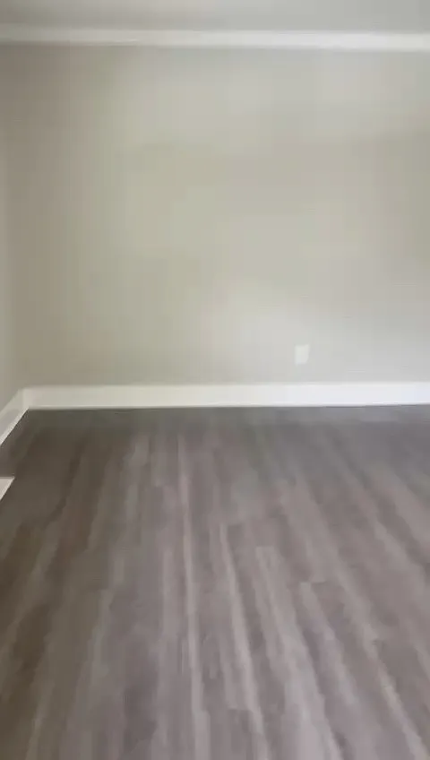 3 bed, 1025 sqft, $1,200 — Photo 4