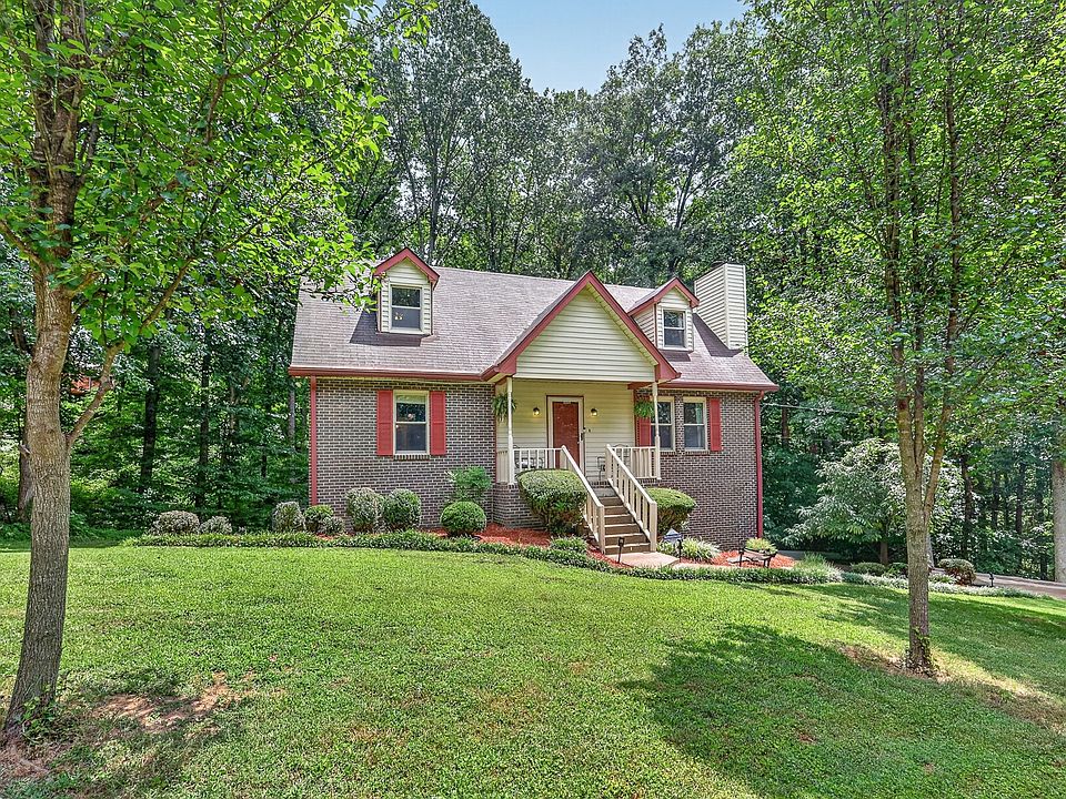 1st image of 1011 Valley Ln