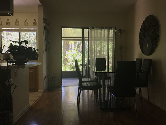 4th image of 466 Club Dr