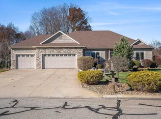30351 Deer Pointe, Granger, IN 46530