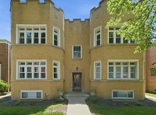 2737 W Lunt Ave #2W, Chicago, IL 60645