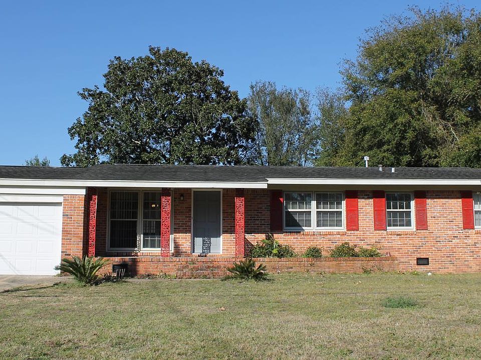 1st image of 3840 Summer Dr