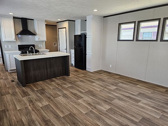 3rd image of 2101 SW 38th St Lot 60