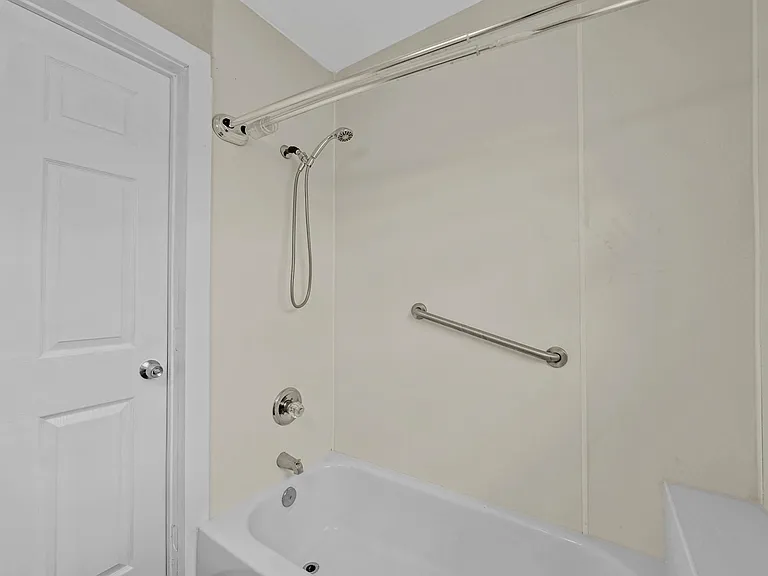 1016 E Arlington Ave #D — Photo 8