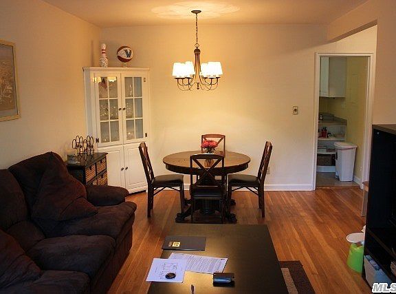 2nd image of 280 Cherry Valley Ave APT A2