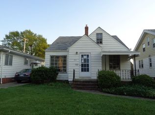 7711 Ridgefield Rd, Parma, OH 44129