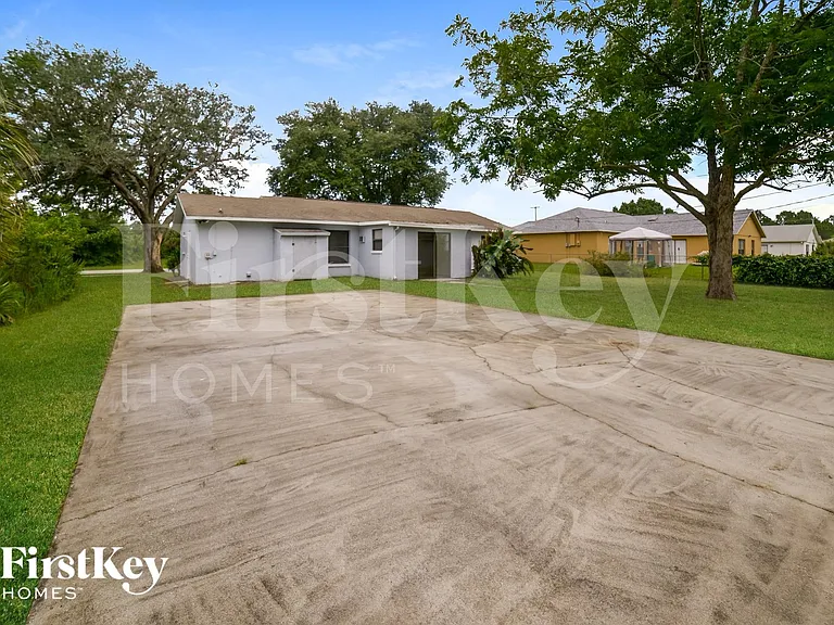 571 Degroodt Rd SW — Photo 14