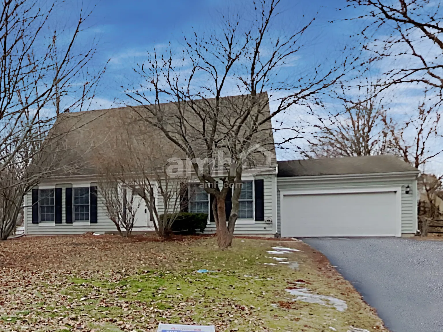 4 bed, 2.5 bath, 2149 sqft, $2,995 — Photo 1