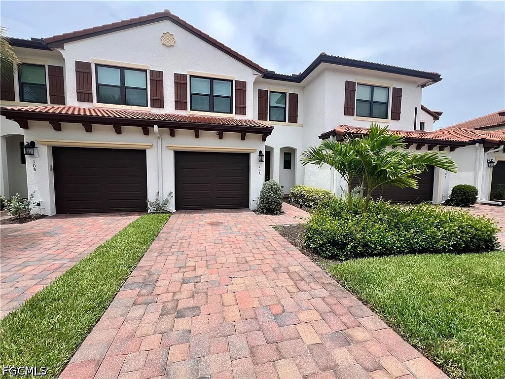 3 bed, 2.5 bath, 1663 sqft, $2,200 — Photo 2