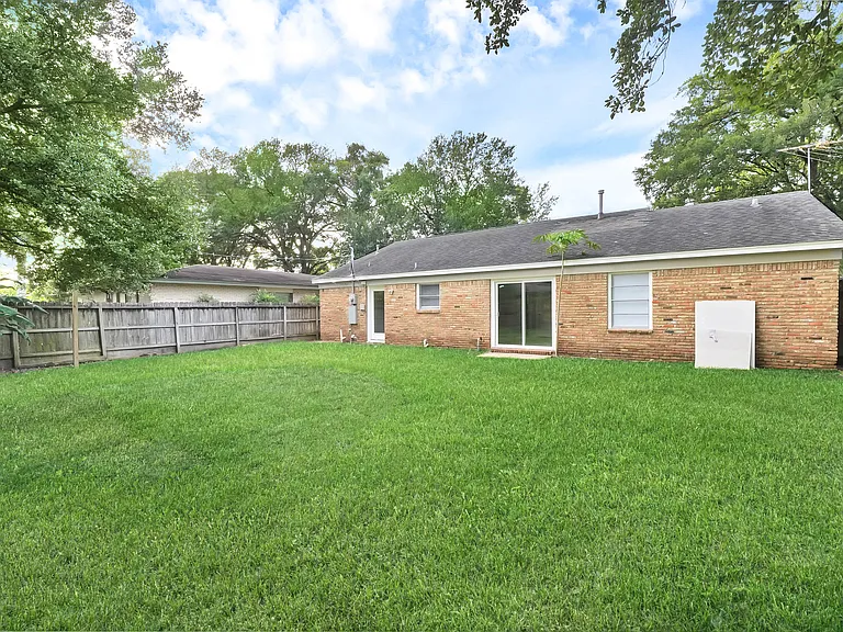 8619 Norton Dr — Photo 18