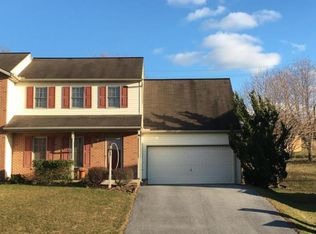 33 Clover Ct, Ephrata, PA 17522