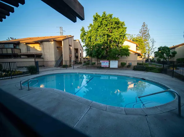 1550 W Ashlan Avenue #113, Fresno, CA 93705