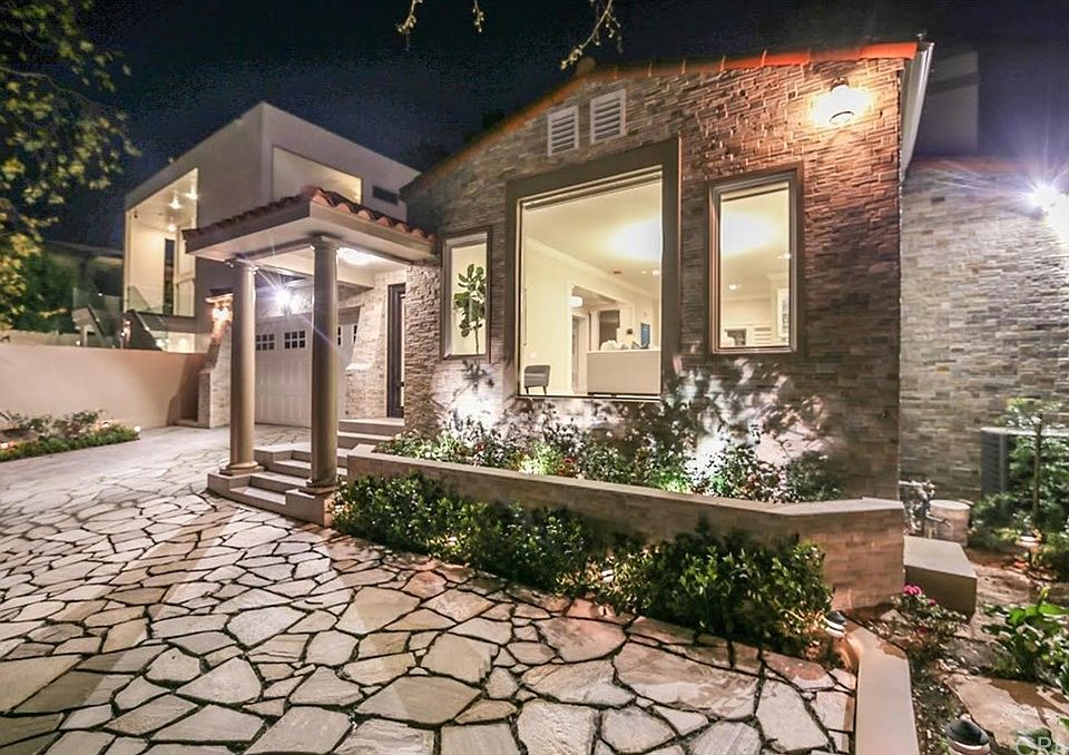 1st image of 1584 Benedict Canyon Dr