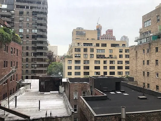 Rented by R New York | media 25