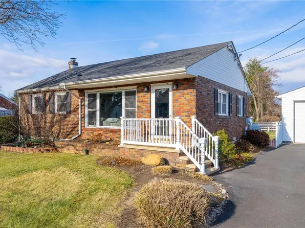 3831 E Hopewell Rd, Center Valley, PA 18034